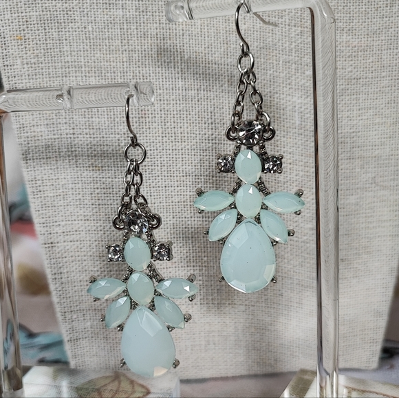 Opaline Silver Tone Clear Rhinestone Unsigned Pierced Earrings Reproduction NEW - Picture 5 of 7